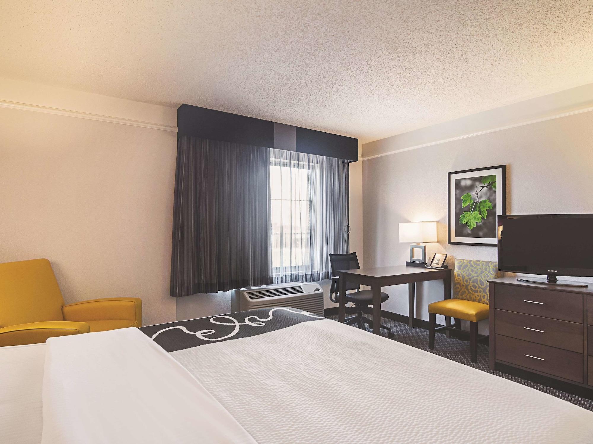 La Quinta By Wyndham Oklahoma City - Nw Expwy Exterior photo