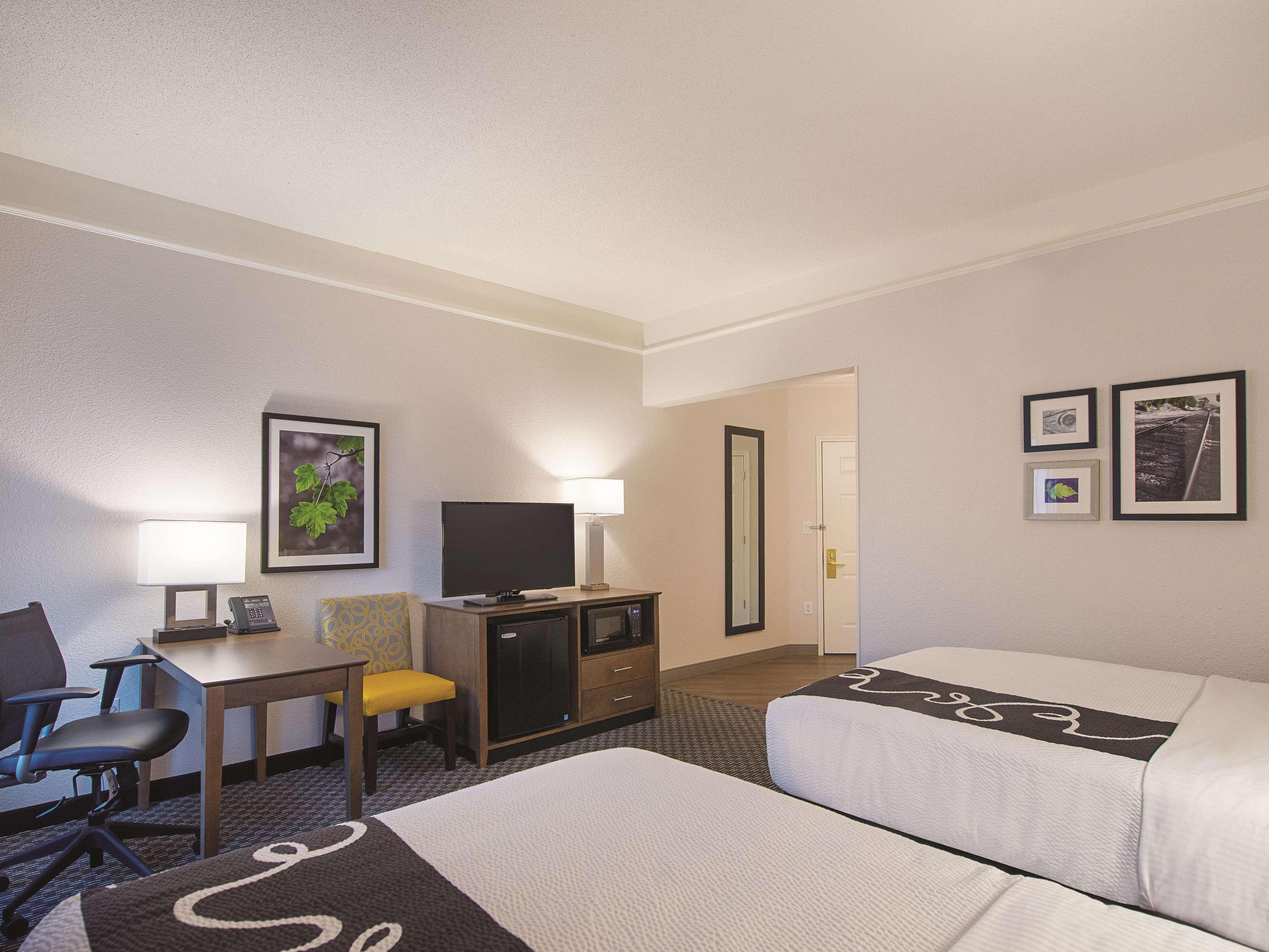 La Quinta By Wyndham Oklahoma City - Nw Expwy Exterior photo